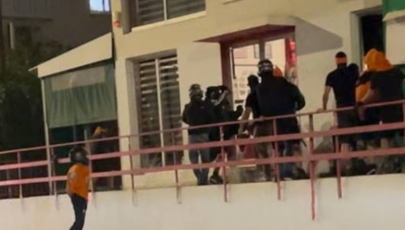ΒΙΝΤΕΟ ντοκουμέντο: Η στιγμή που οι κουκουλοφόροι αποχωρούν από το οίκημα στη Λακατάμια μετά την επίθεση